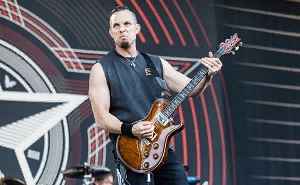 Превью Mark Tremonti: «Найдутся те, кто будет тебя ненавидеть»