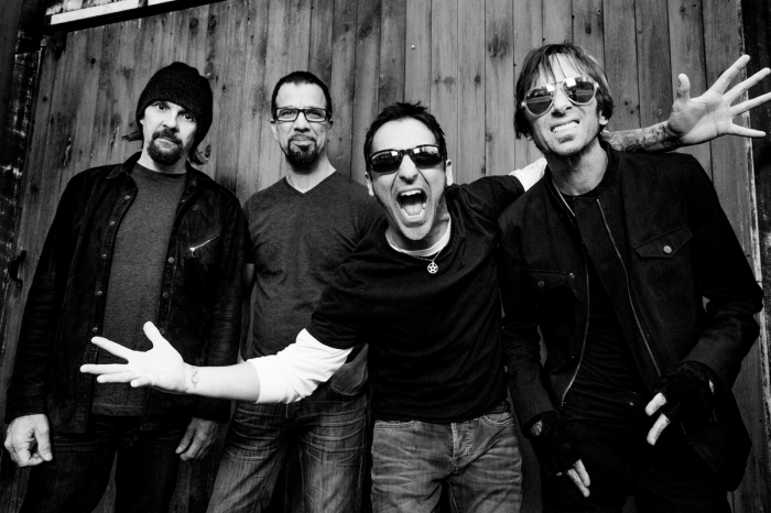 Фото У GODSMACK есть 12 новых песен У GODSMACK есть 12 новых песен