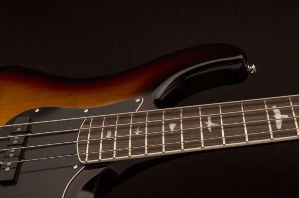 PRS SE KESTRAL BASS Tri-Color Sunburst фото 3